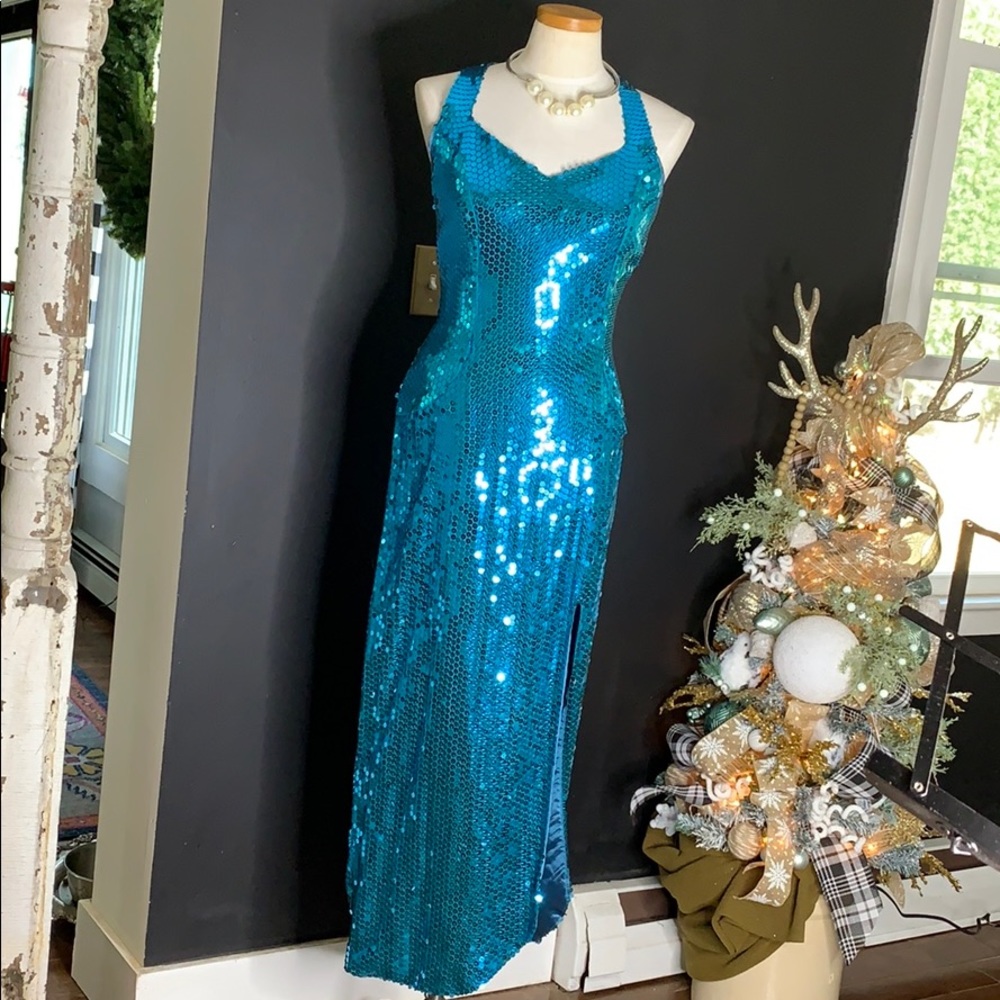 Sequence ballgown